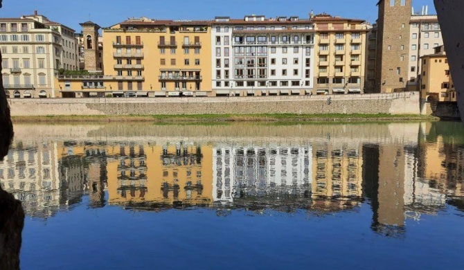 The secret window on the river Arno