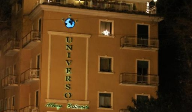 Hotel Universo