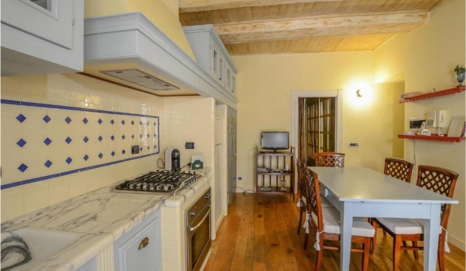 Amazing apartment in Fivizzano with WiFi and 2 Bedrooms