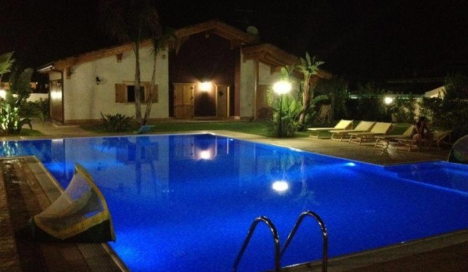 Depandance con Piscina e Jacuzzi