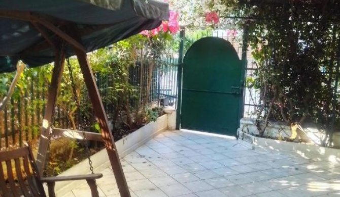 2 bedrooms appartement at Gaeta 300 m away from the beach with enclosed garden