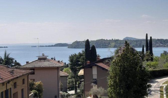 VALLE FIORITA 42 - Lake view apartment