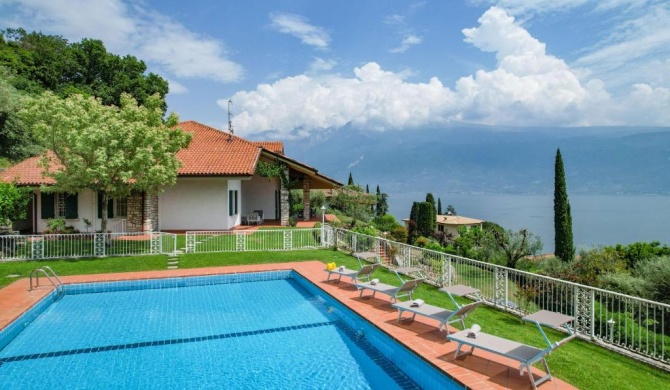 Villa Aurora- Villa esclusiva con piscina e splendida vista lago