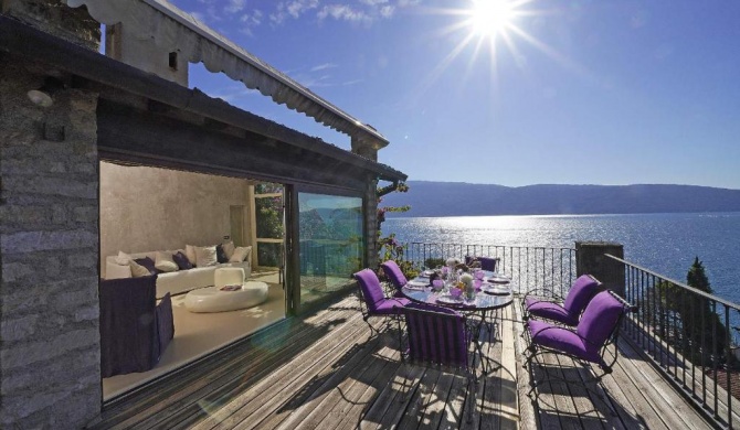 Villa Rachele: stunning luxury villa in centre Gargnano with private pool and breathtaking views