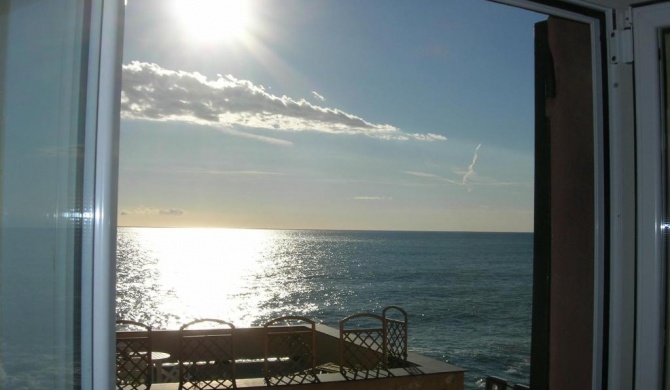 Romantic Sea View Flat in Genova