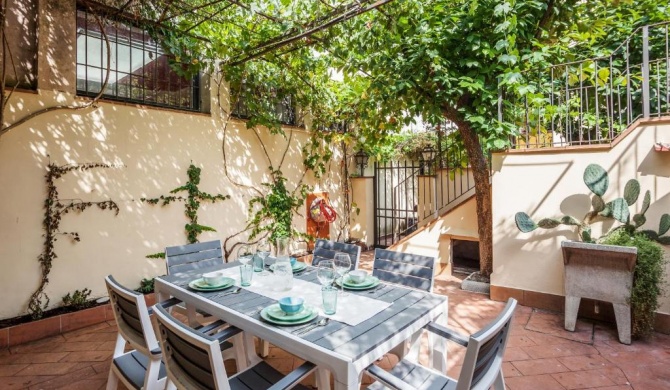 Santa Reparata Apartment with Patio and Terrace