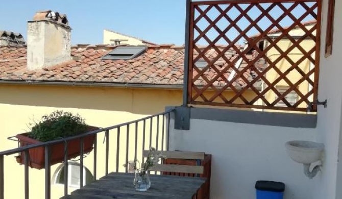 Small Rooftop Studio with Terrace Piccolo Monolocale con Terrazza